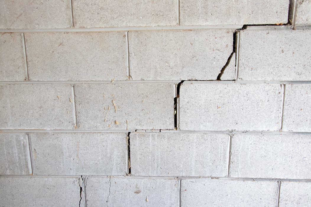 block cracks